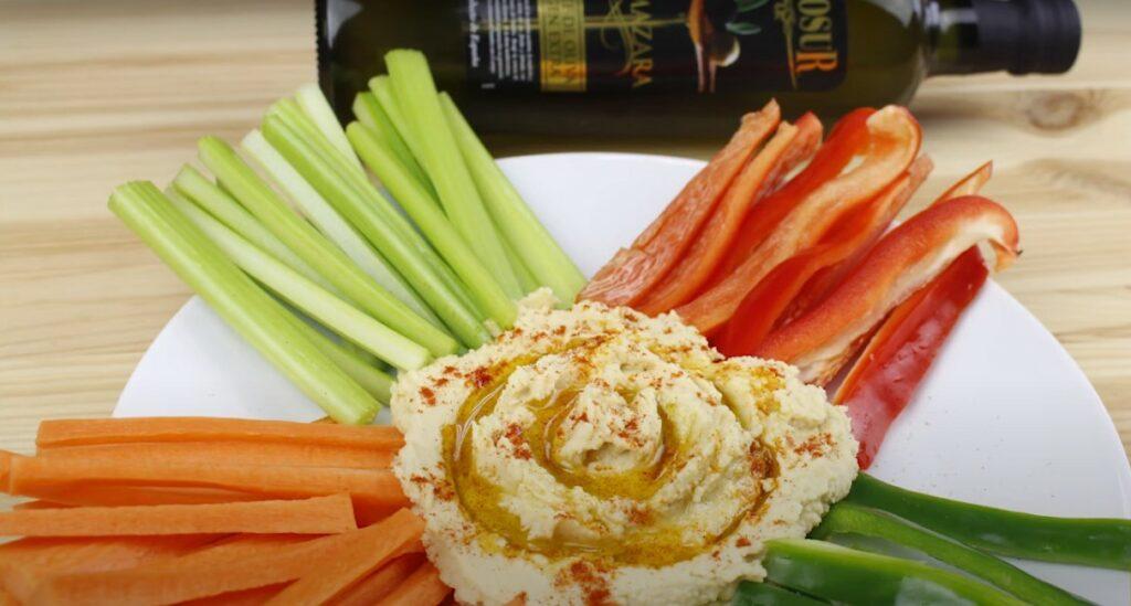 Hummus con crudités de verduras