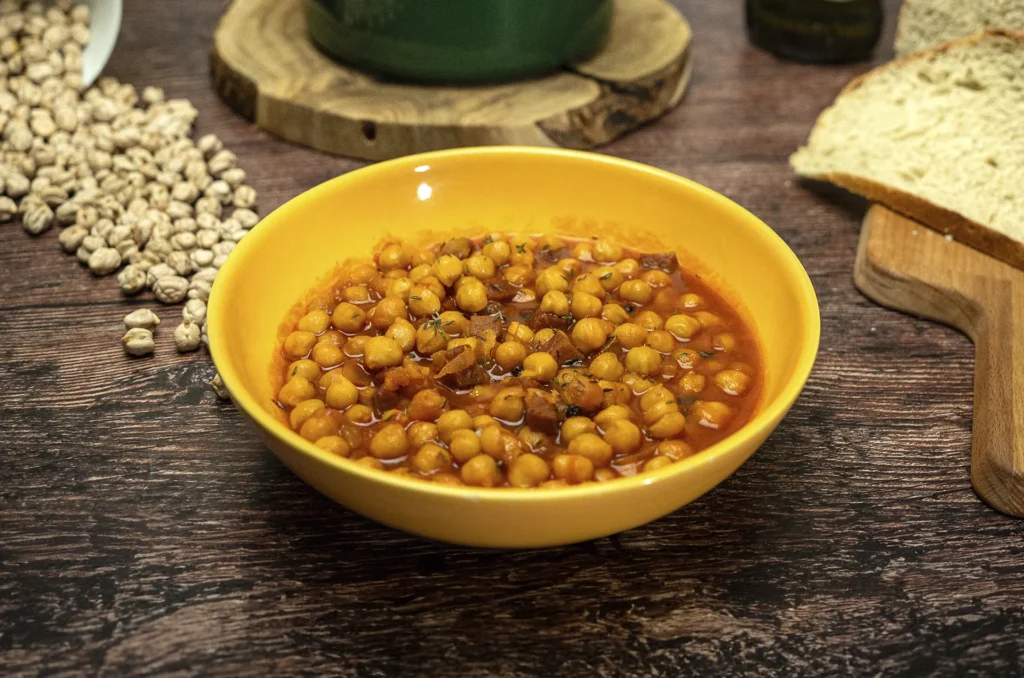 Garbanzos con jamón