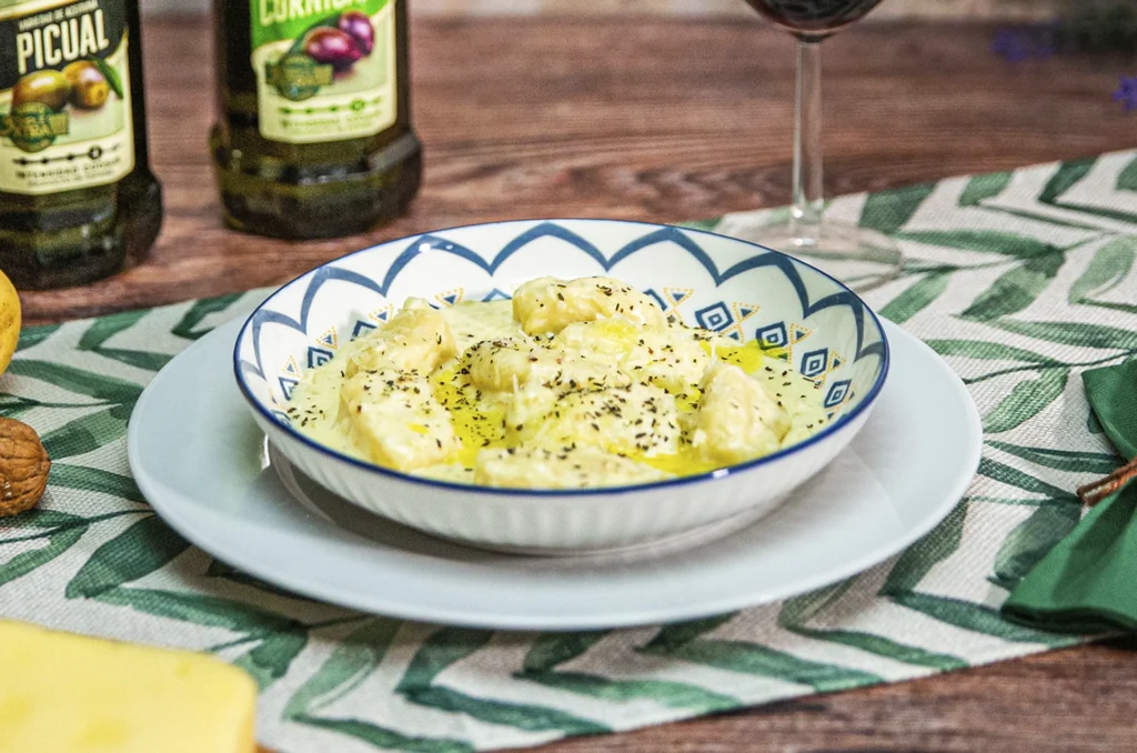 Ñoquis rellenos de mozzarella